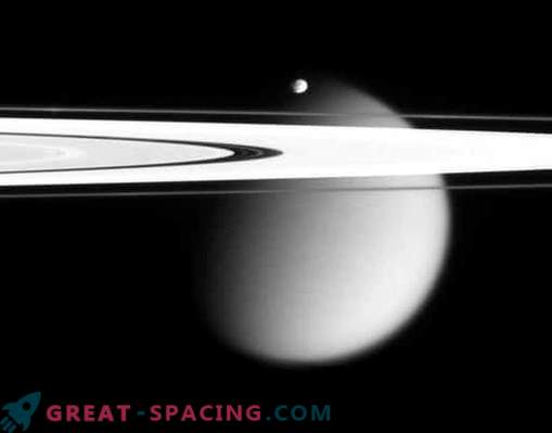 Cassinis erste historische Spanne zwischen den Ringen des Saturn