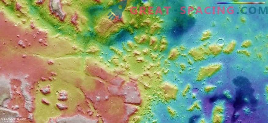 Wasser, Wind und Eis waren an der Bildung der Marsoberfläche beteiligt.
