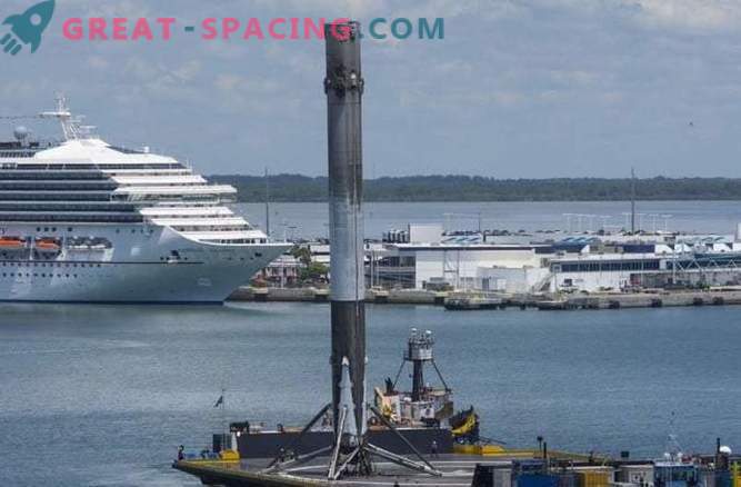 SpaceX-Rakete startet Satelliten und landet nicht im Ozean