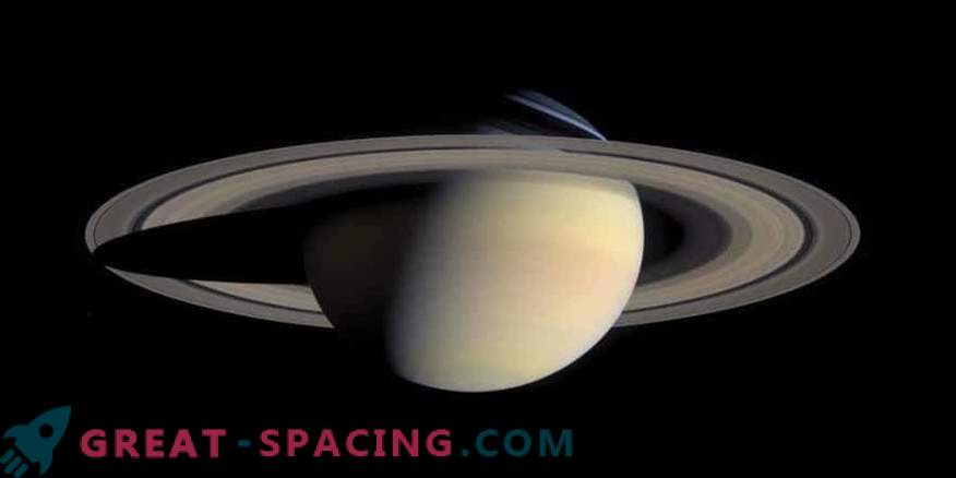 Saturn könnte an der Bildung von Jupiters großen Monden beteiligt sein.