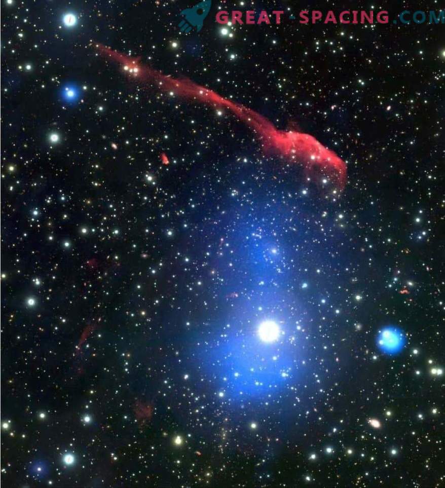 Mehrwellenlängenbild des galaktischen Clusters. Zahnbürste