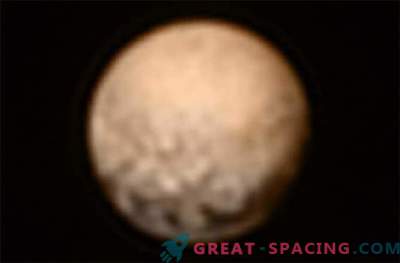 Das wiederbelebte Schiff der Mission New Horizons sendet Fotos von Pluto.
