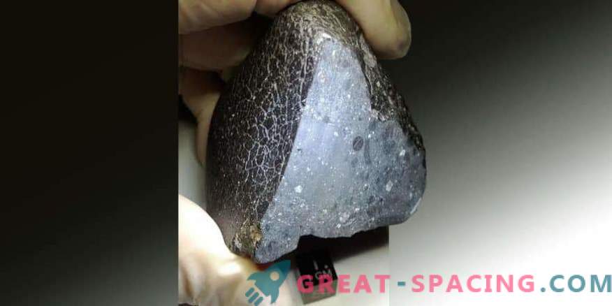 Der antike Meteorit enthüllt die Merkmale der Mars-Topographie.