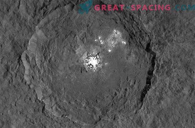 Geheimnisvolle Lichtpunkte auf Ceres verändern sich spontan