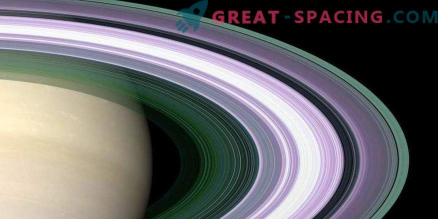 Cassinis Sonde tanzt mit Saturnringen