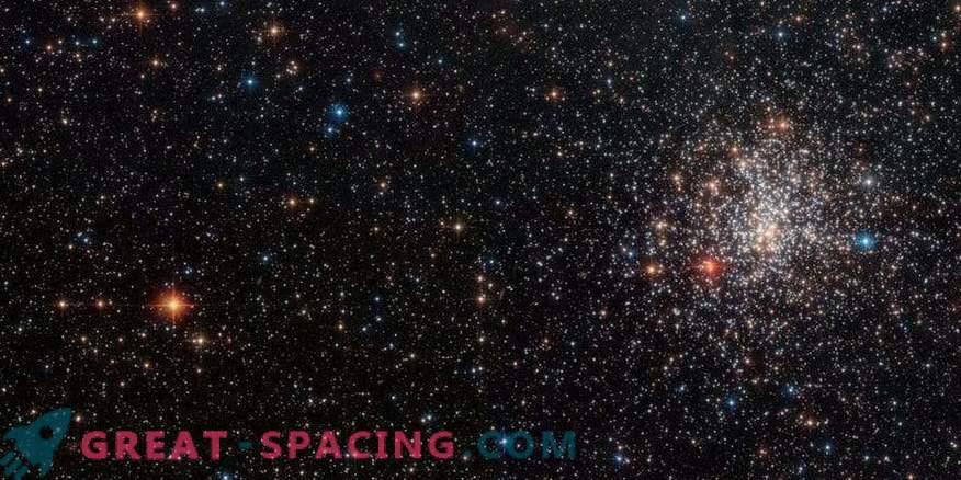 Fotos do cosmos: um olho vermelho vivo de um aglomerado globular