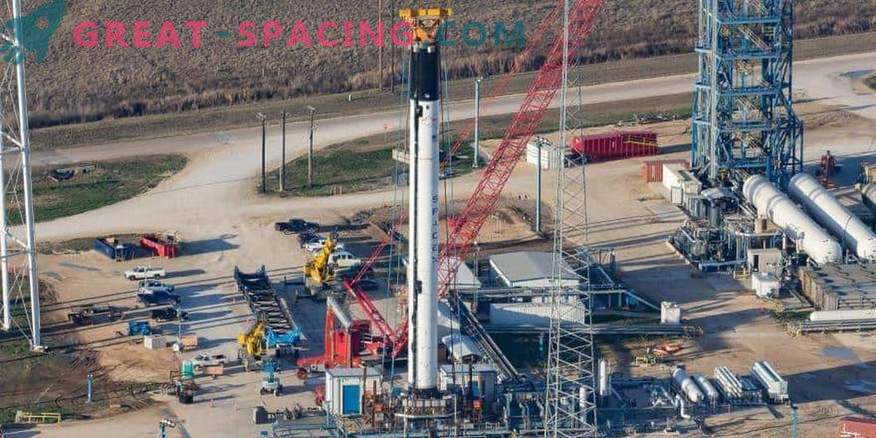 SpaceX verzögert erneut den historischen Start von Satelliten