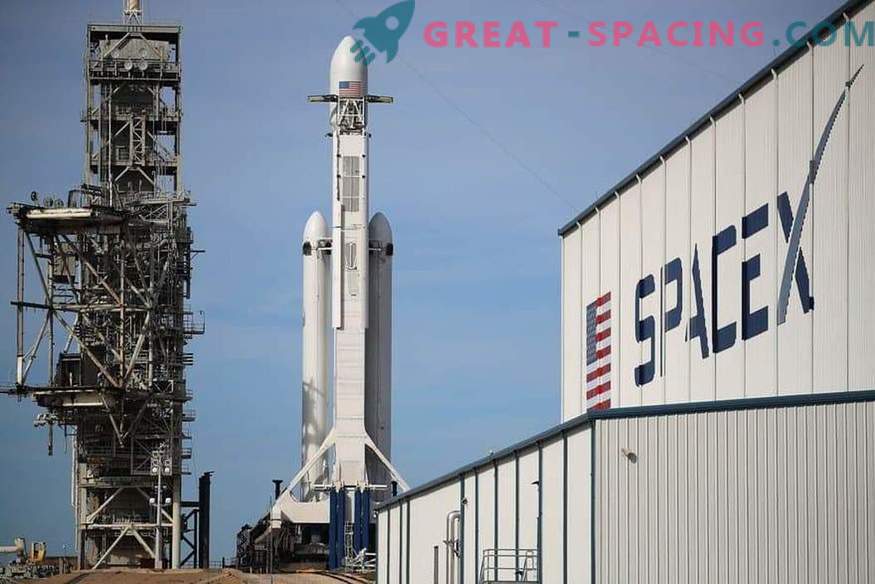 SpaceX plant, die Falcon Heavy-Rakete ein zweites Mal zu starten