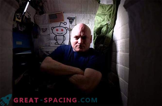 Von den Hühnern zu den Klingonen: Der ISS-Astronaut erzählt alles
