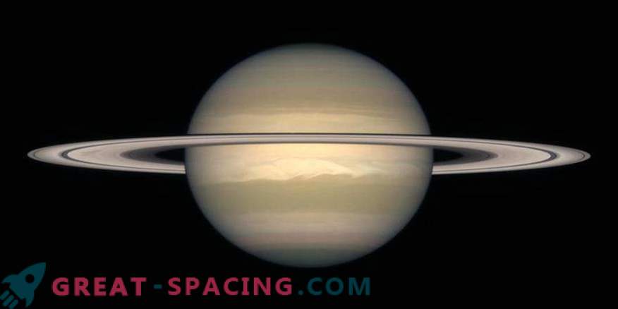 Combien de temps Saturne peut-elle tenir ses anneaux