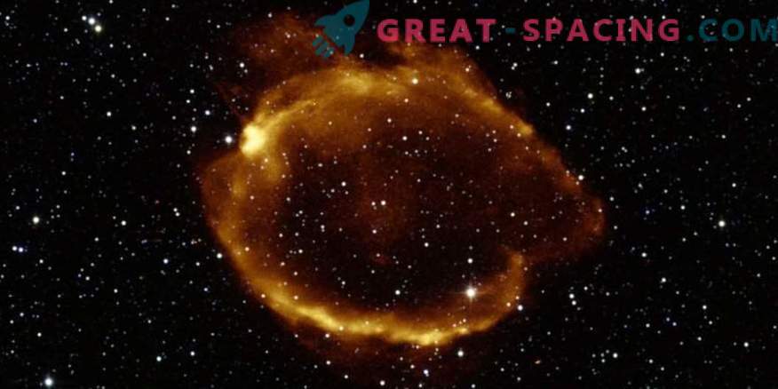 Gravitationslinse gefunden Supernovae